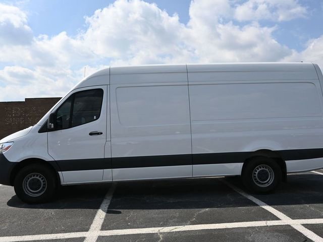Used 2023 Mercedes-Benz Sprinter 2500 image 3