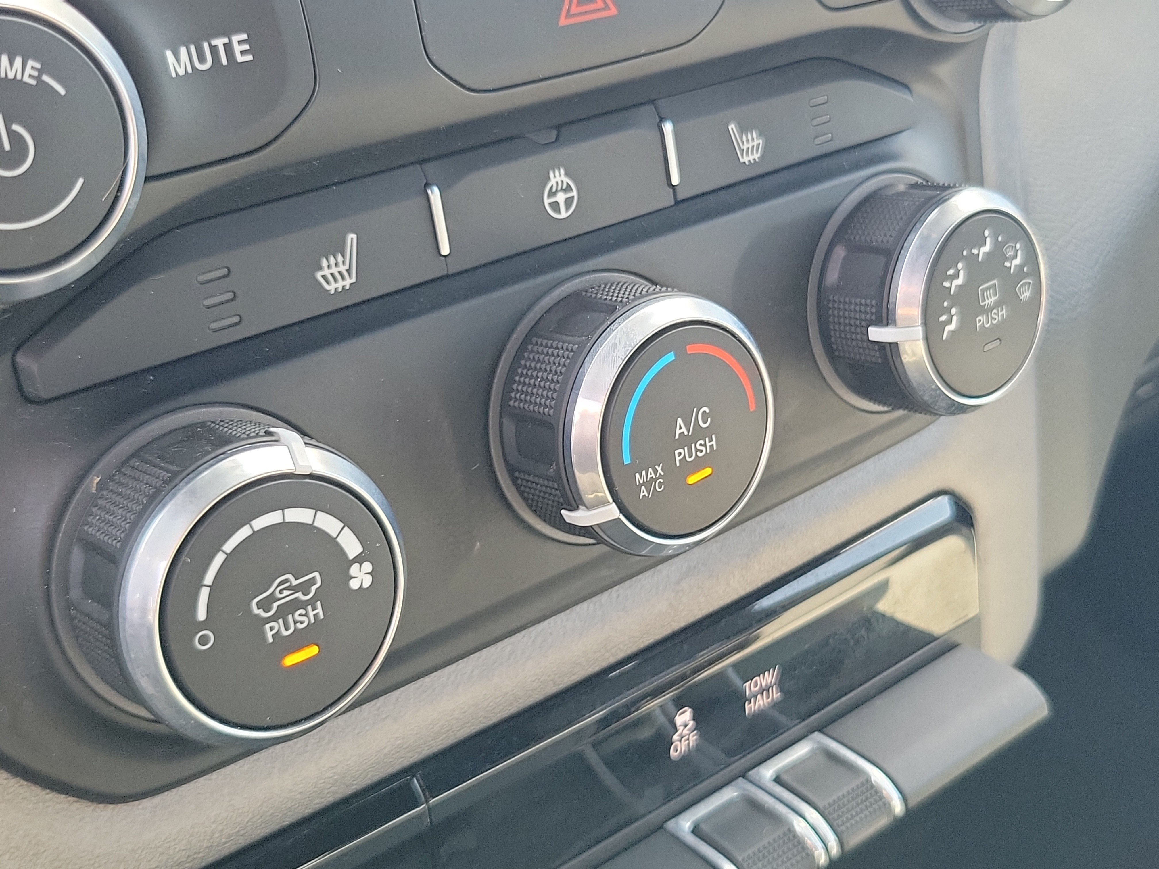 Used 2023 RAM 1500 Big Horn AWD/4WD image 24
