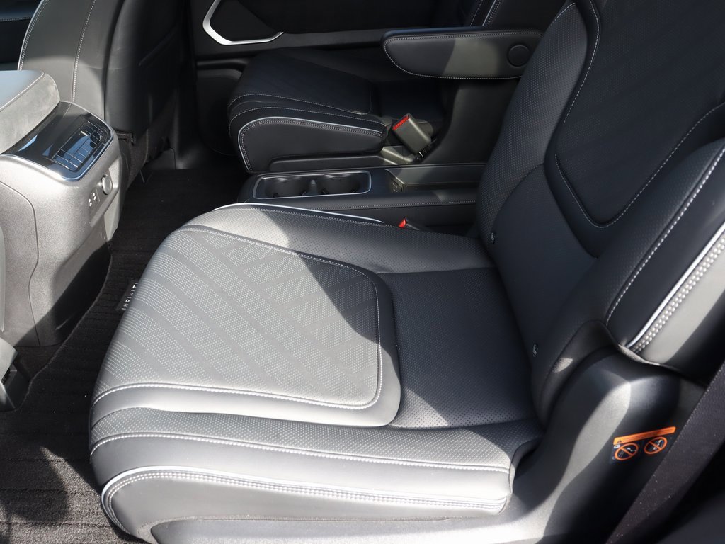 Certified 2025 INFINITI QX80 Luxe image 22