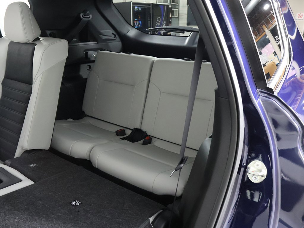 New 2025 Mitsubishi Outlander SE image 35