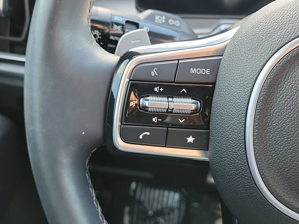 Used 2025 Kia Sorento SX Prestige AWD/4WD image 9