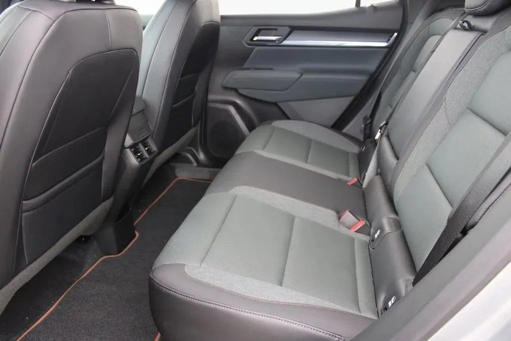 New 2026 GMC Terrain AT4 AWD/4WD image 18