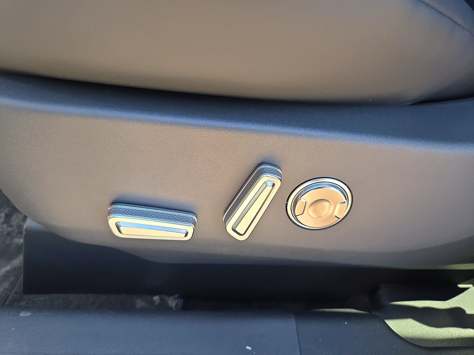 New 2026 Lincoln Nautilus Reserve AWD/4WD image 14