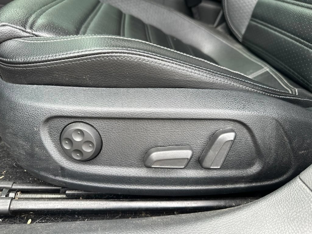 Used 2015 Volkswagen CC Sport FWD image 16