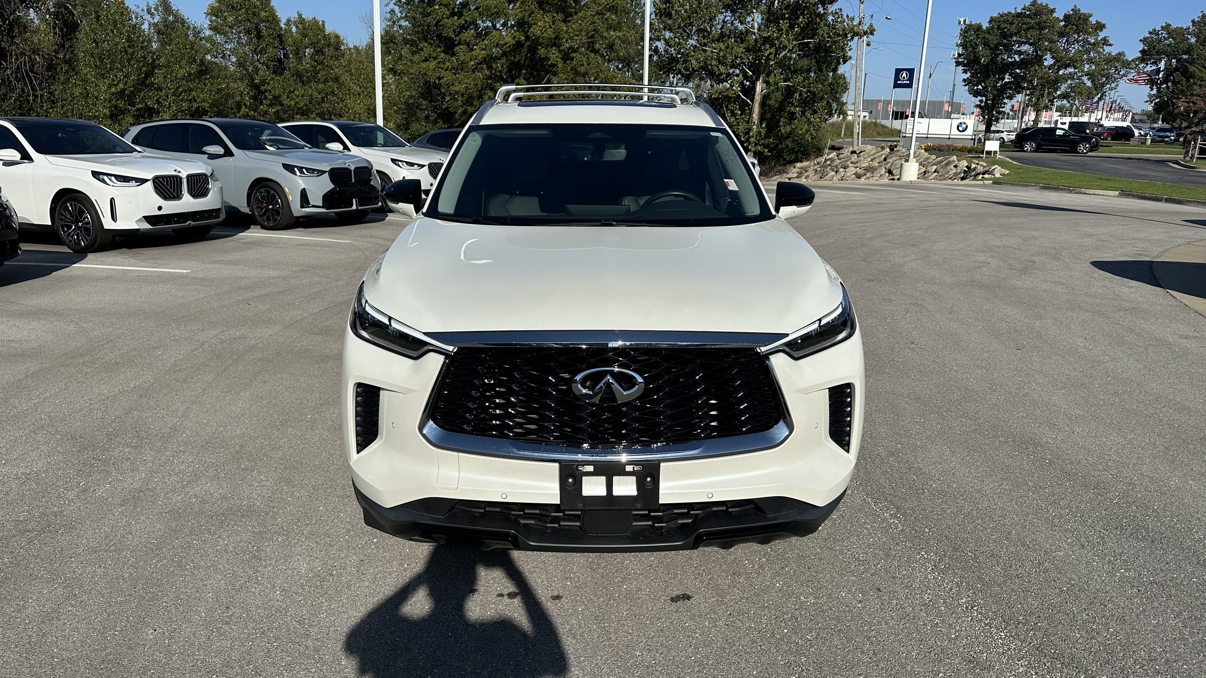 Used 2024 INFINITI QX60 Luxe AWD/4WD image 3