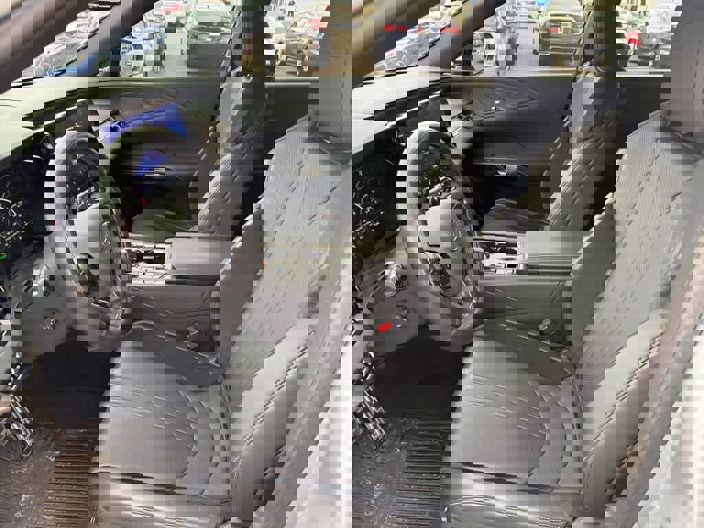 Used 2025 Lexus RX 500h F Sport w/ Convenience Package image 9