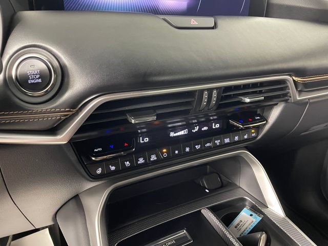 Certified 2025 MAZDA CX-70 3.3 Turbo S w/ Premium Package AWD/4WD image 8
