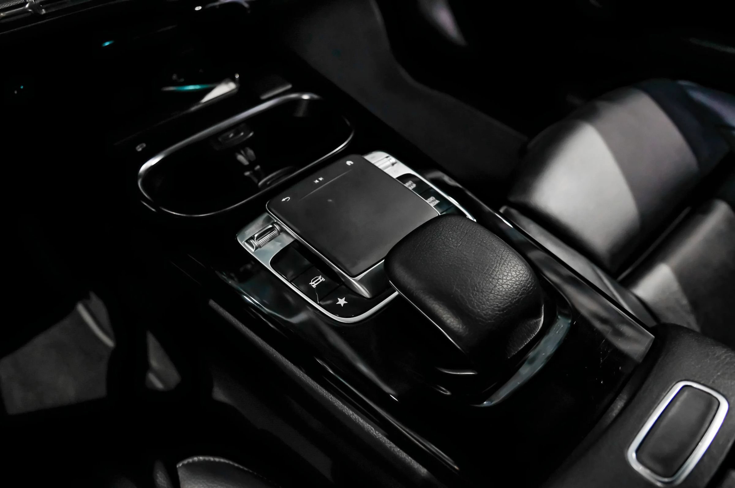 Used 2020 Mercedes-Benz CLA 250 image 25