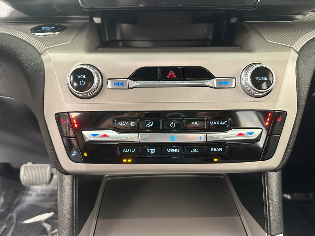 Used 2023 Ford Explorer XLT w/ Equipment Group 202A image 32