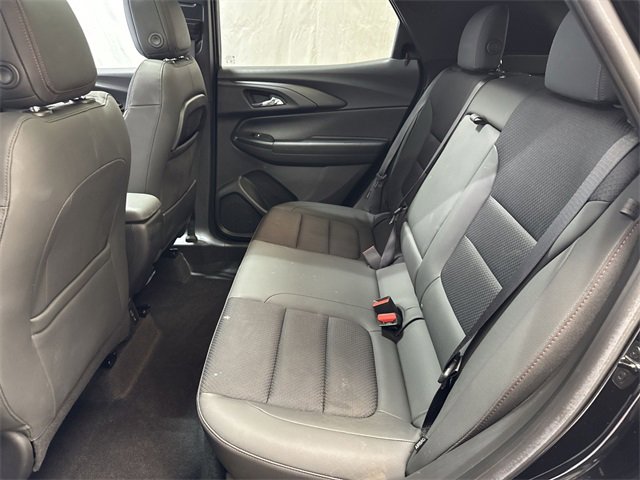 Used 2022 Chevrolet TrailBlazer RS w/ Sun and Liftgate Package image 13