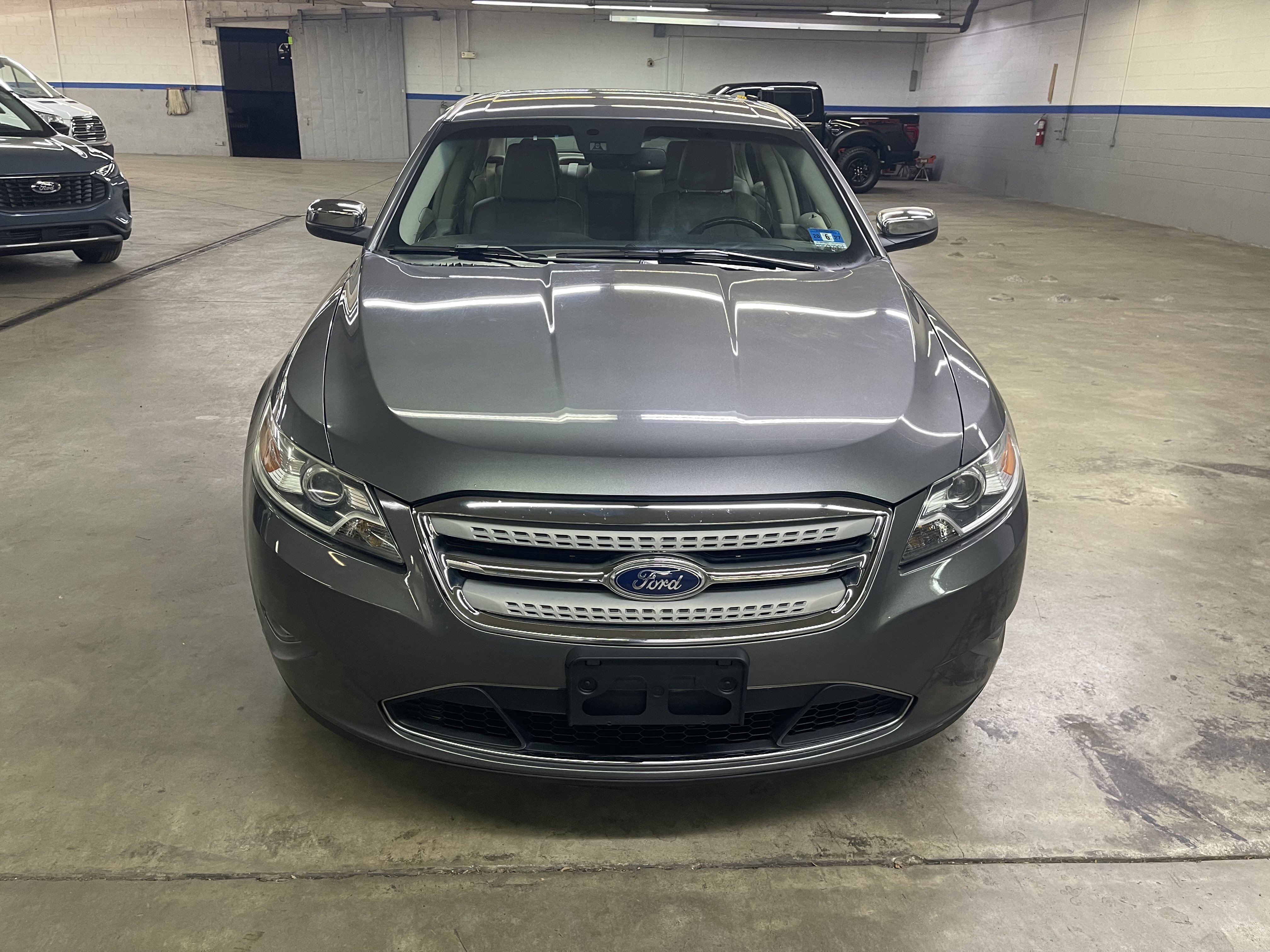 Used 2011 Ford Taurus Limited w/ 302A Rapid Spec Order Code image 2