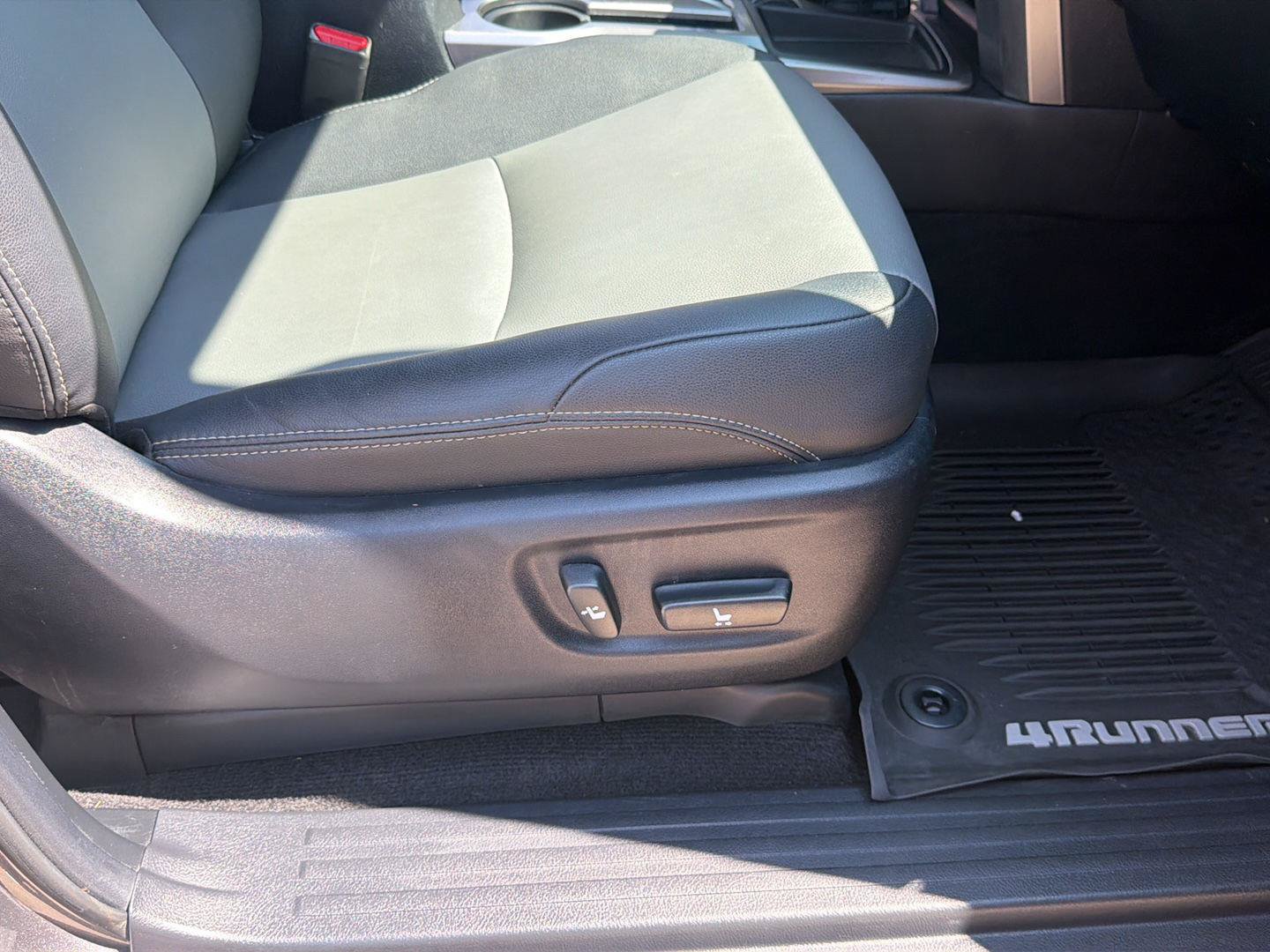 Certified 2019 Toyota 4Runner SR5 Premium RWD image 20
