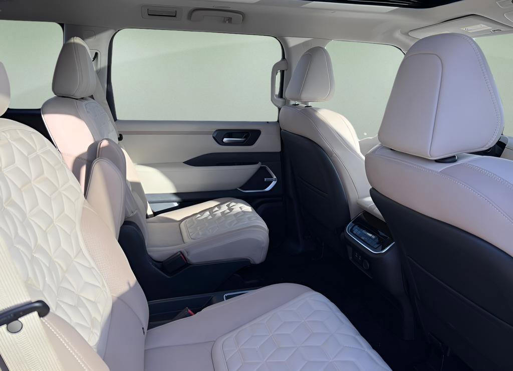 New 2026 Nissan Armada Platinum w/ Convenience Package image 10