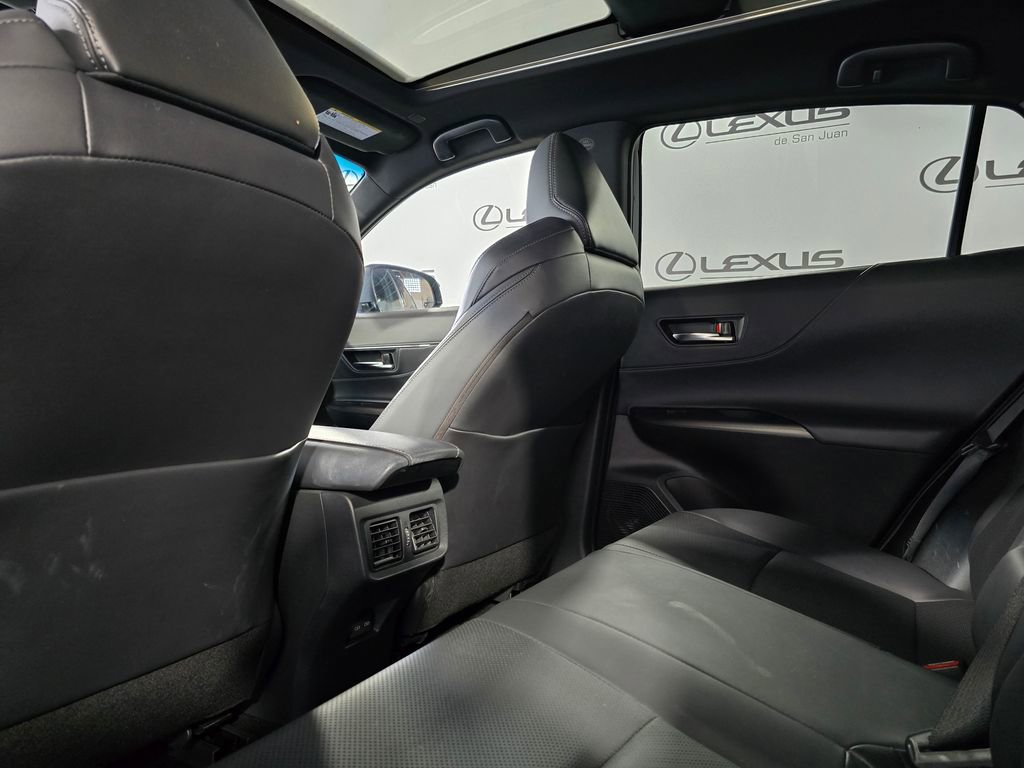 Used 2023 Toyota Venza Limited image 26