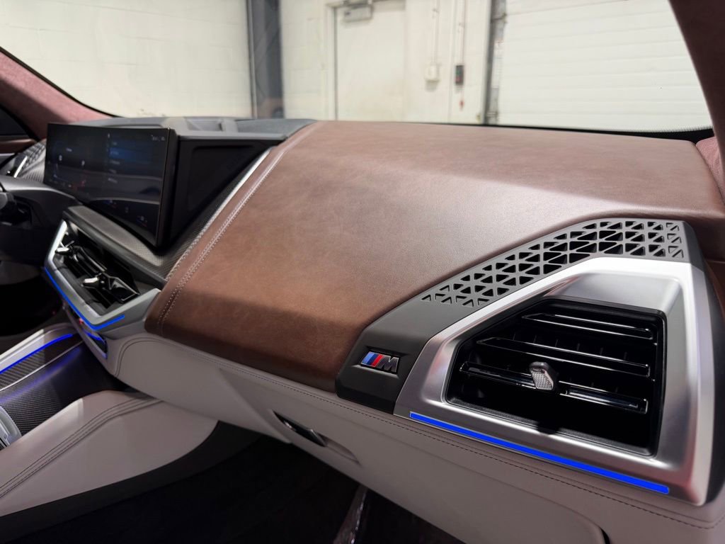 Used 2023 BMW XM AWD/4WD image 60