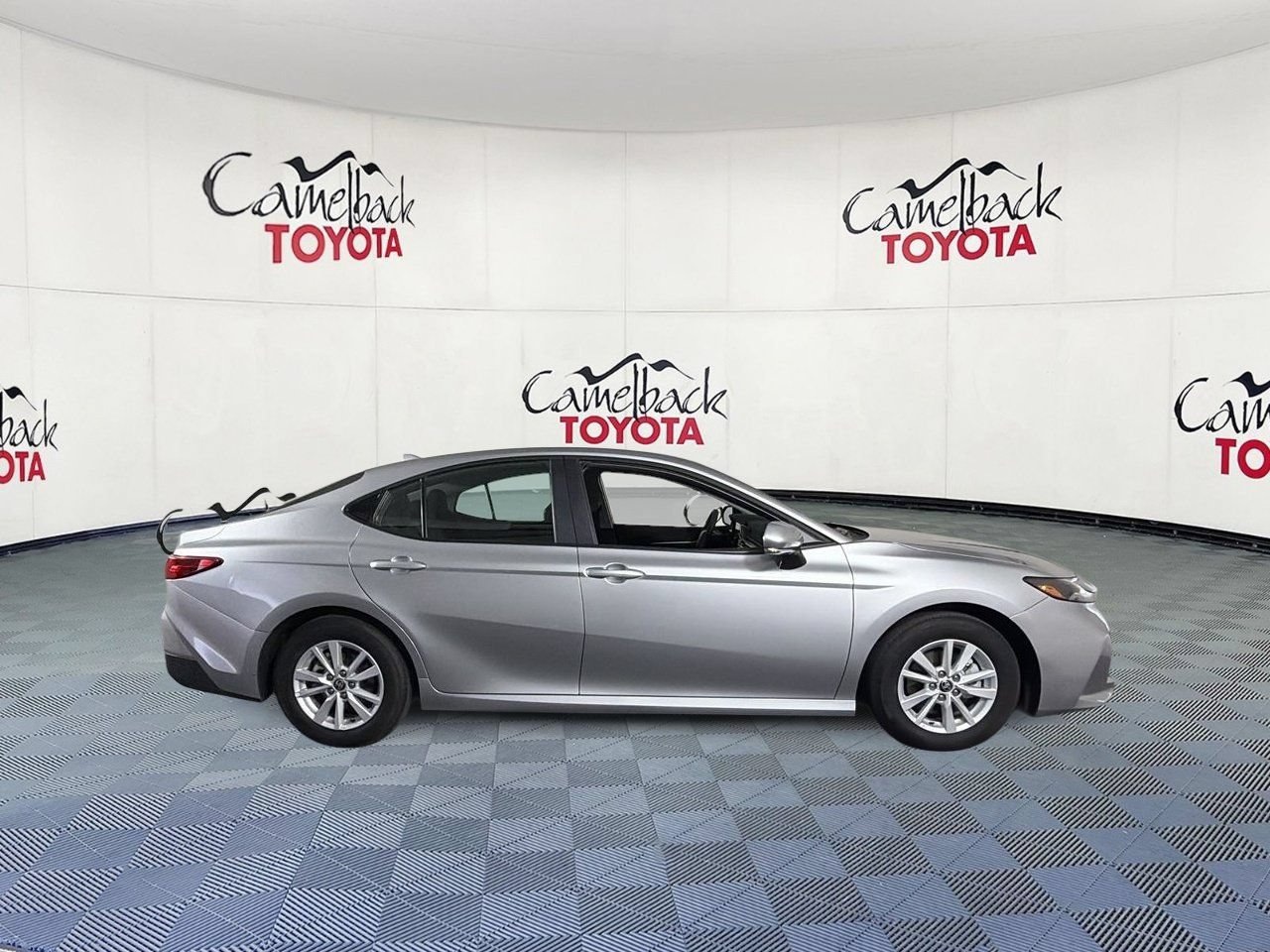 Used 2026 Toyota Camry LE FWD image 8