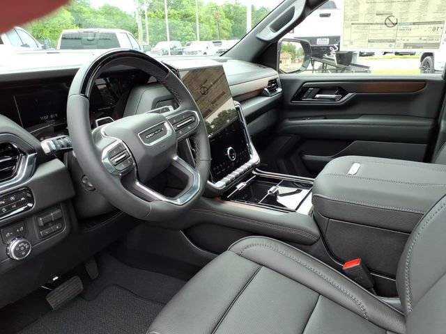 New 2026 GMC Yukon Denali w/ Denali Reserve Package AWD/4WD image 16
