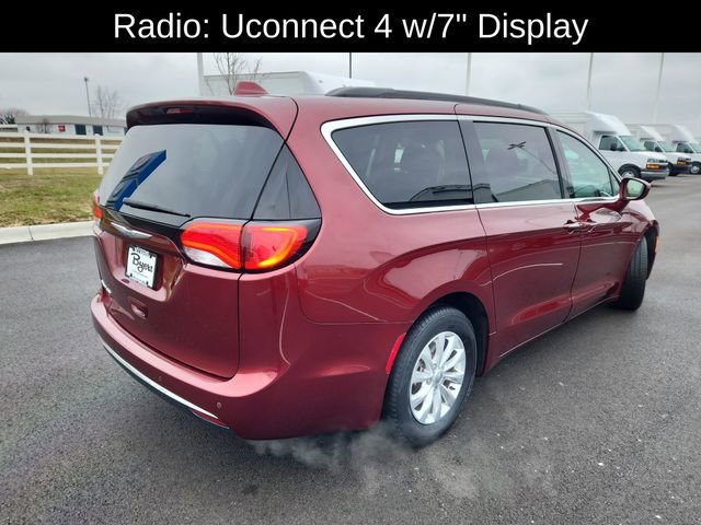 Used 2018 Chrysler Pacifica Touring Plus image 9