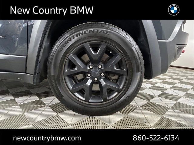 Used 2017 Jeep Cherokee Trailhawk w/ Comfort/Convenience Group image 9