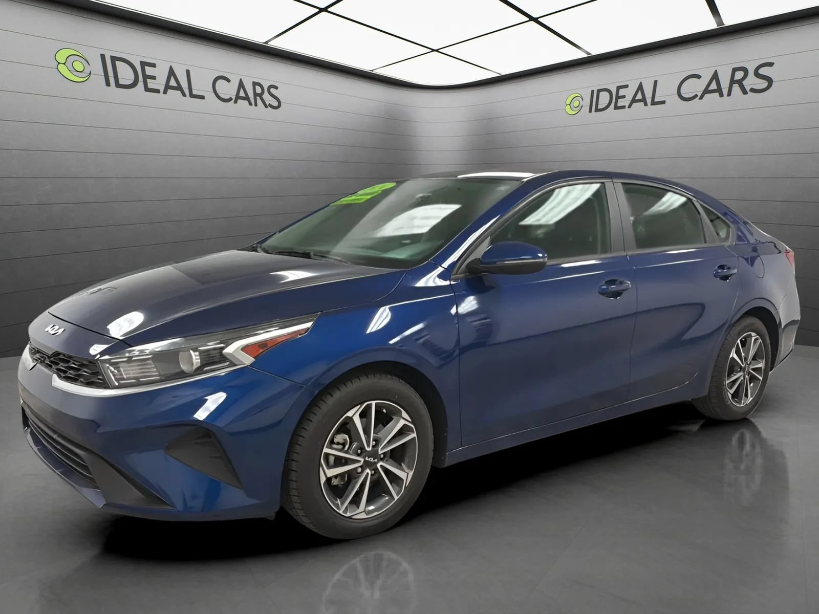 Used 2024 Kia Forte LXS w/ LXS Technology Package FWD image 1