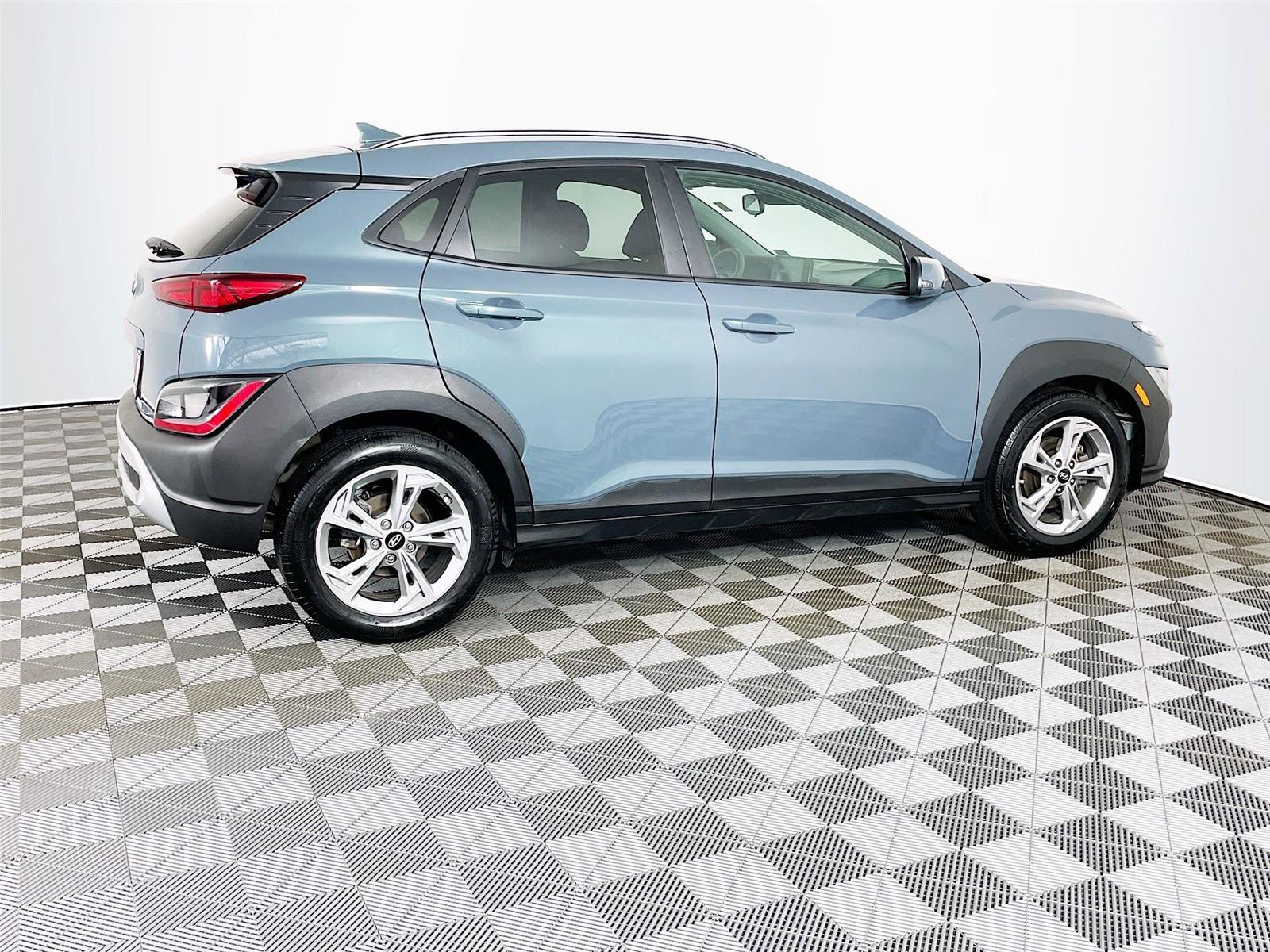 Used 2022 Hyundai Kona SEL w/ Convenience Package image 10