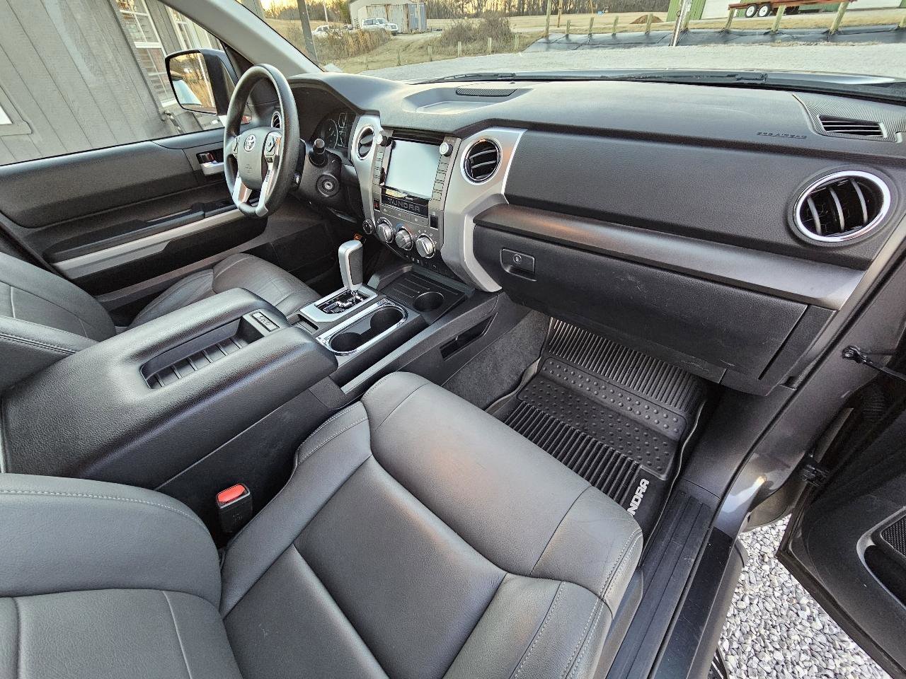 Used 2020 Toyota Tundra SR5 w/ SR5 Convenience Package image 31