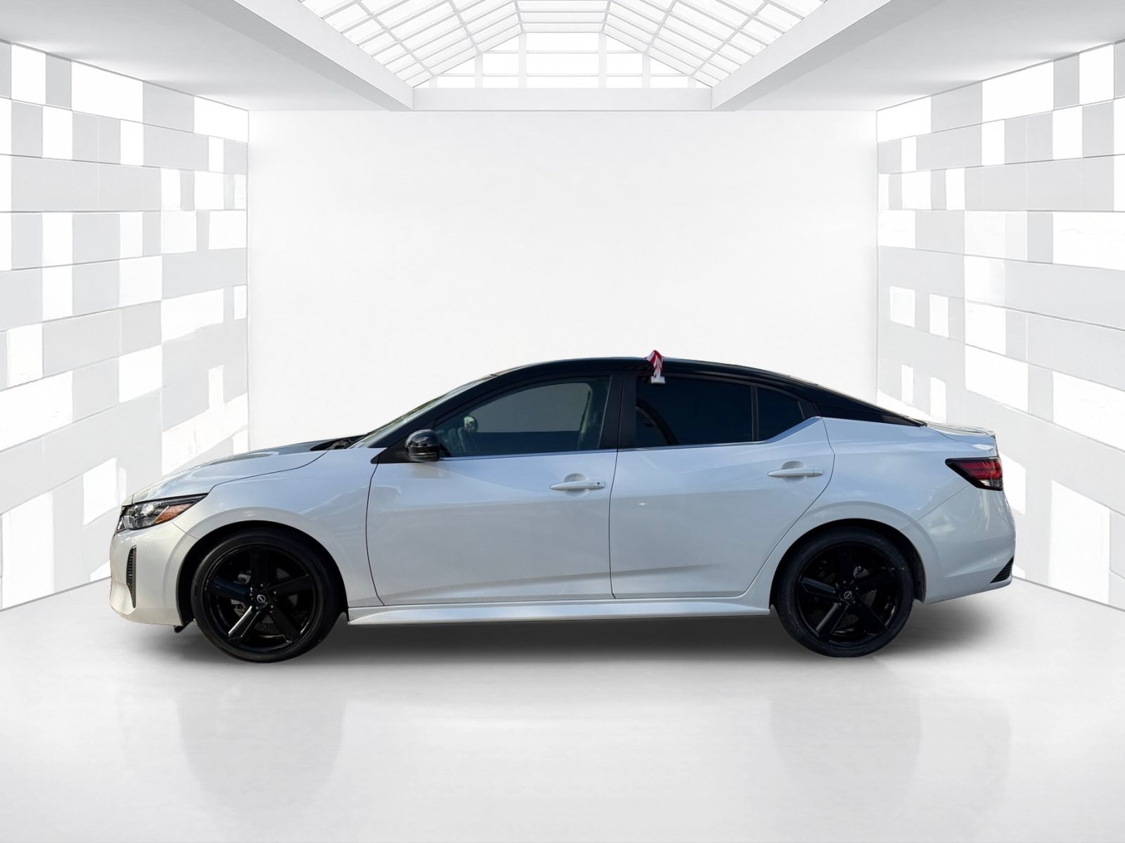 Certified 2024 Nissan Sentra SR FWD image 4