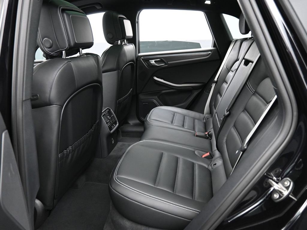 New 2026 Porsche Macan GTS image 24