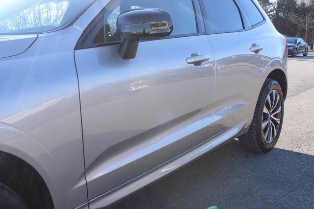 Used 2025 Volvo XC60 B5 Plus image 47