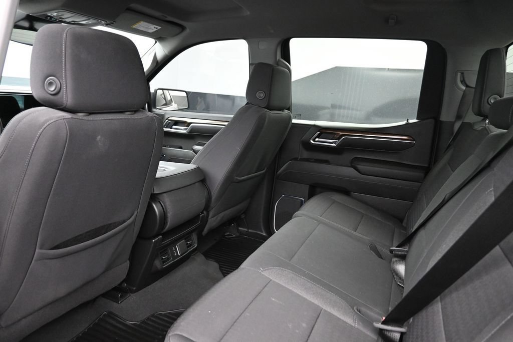 Used 2025 Chevrolet Silverado 1500 LT RWD image 20