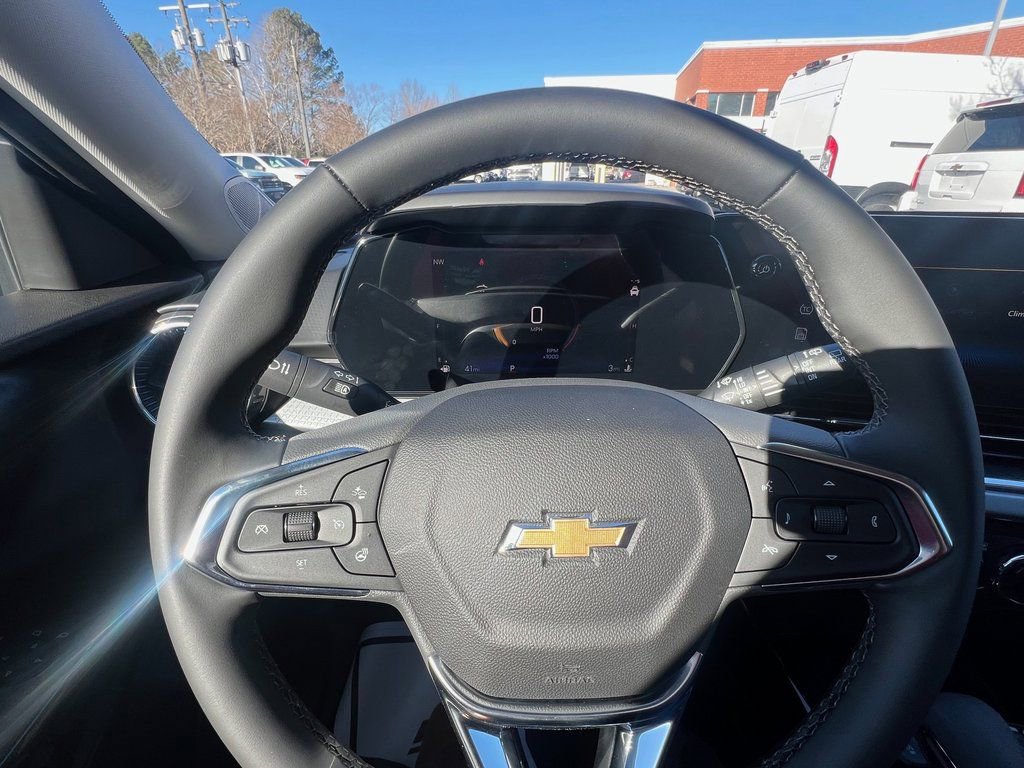 New 2026 Chevrolet Trax LT w/ Driver Confidence Package FWD image 7