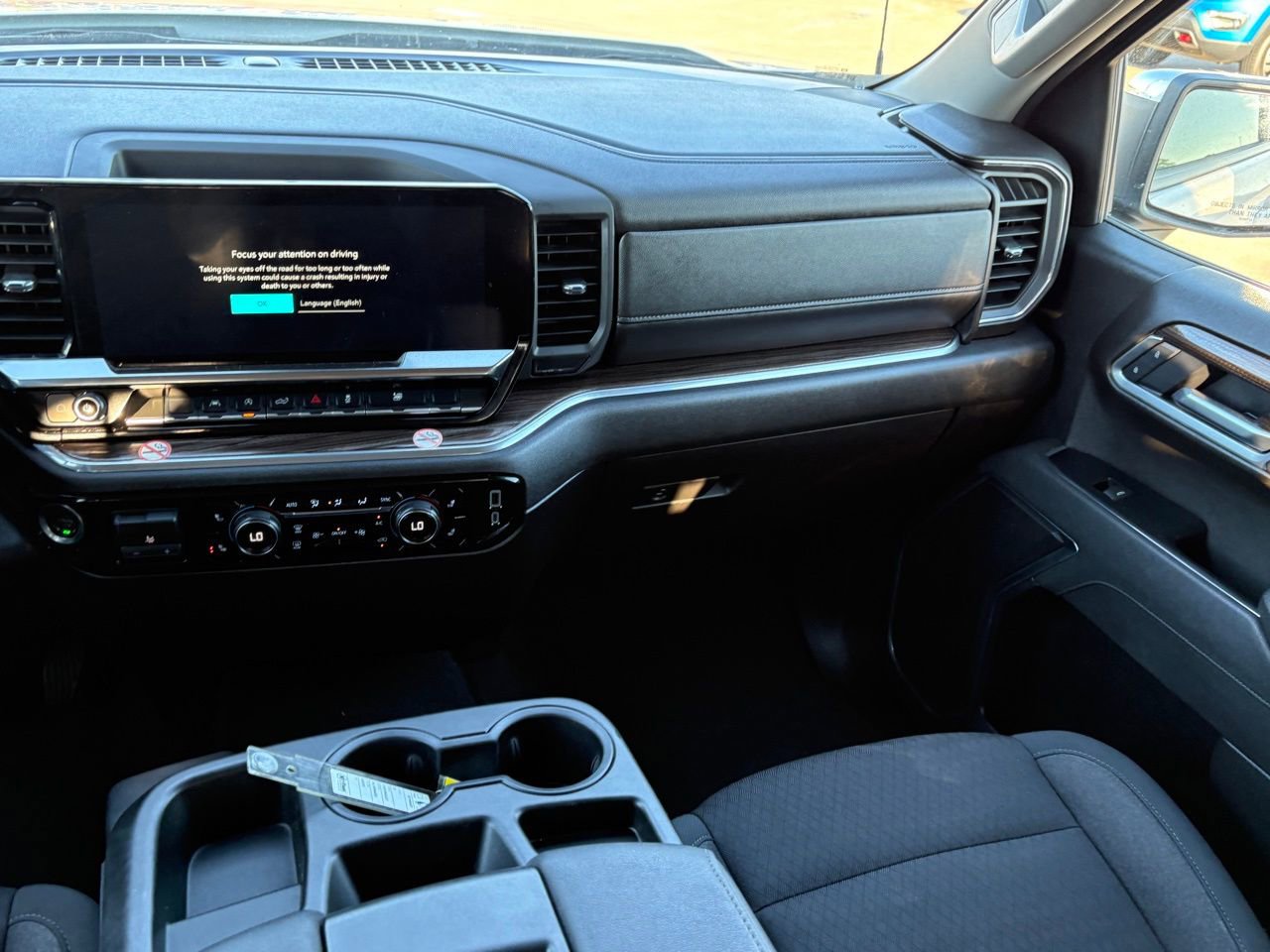 Used 2025 Chevrolet Silverado 1500 LT image 14