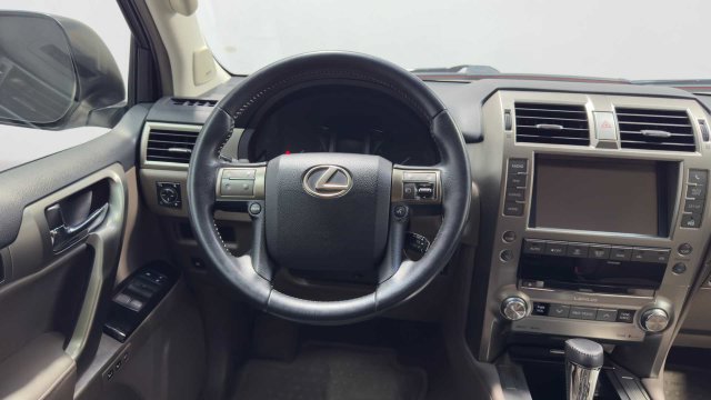 Used 2016 Lexus GX 460 w/ Navigation Package AWD/4WD image 24