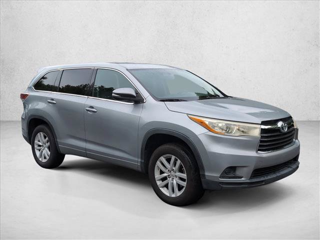 Used 2014 Toyota Highlander LE FWD image 3