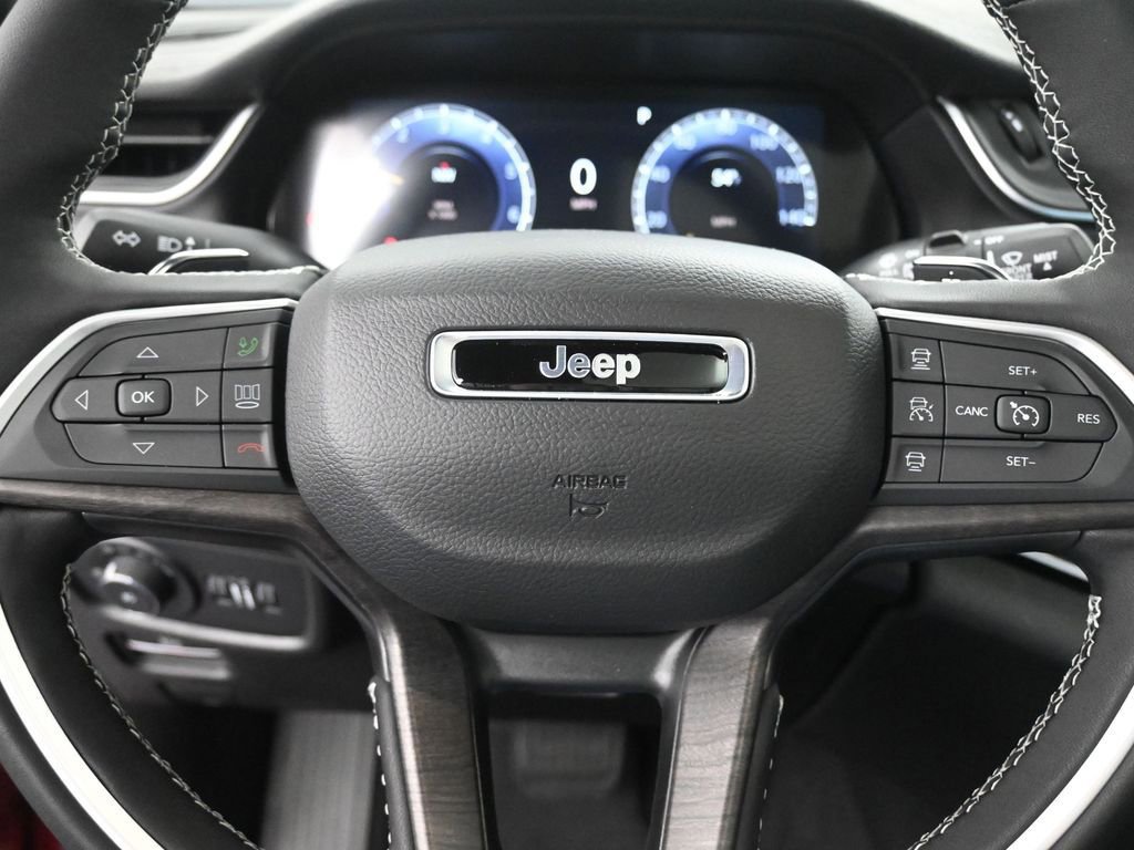 New 2025 Jeep Grand Cherokee Limited w/ Trailer Tow Package image 33