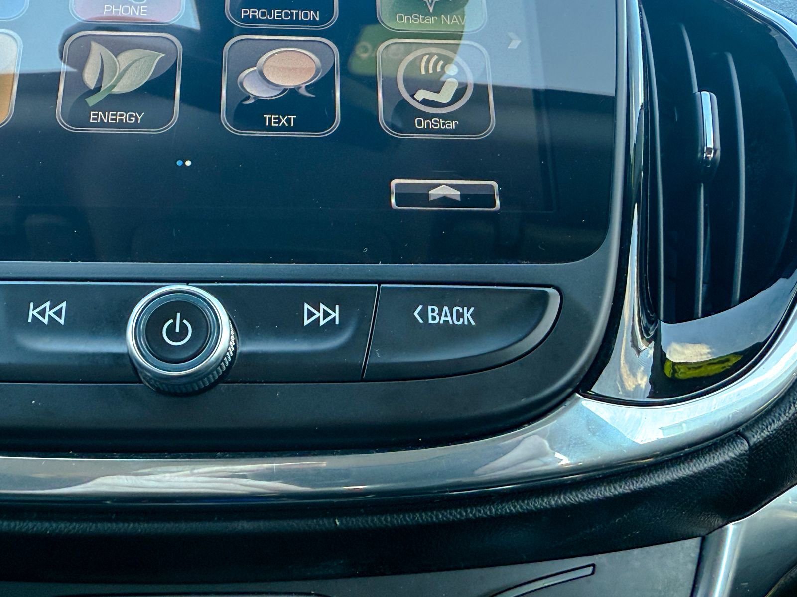 Certified 2018 Chevrolet Volt Premier w/ Driver Confidence Package image 30