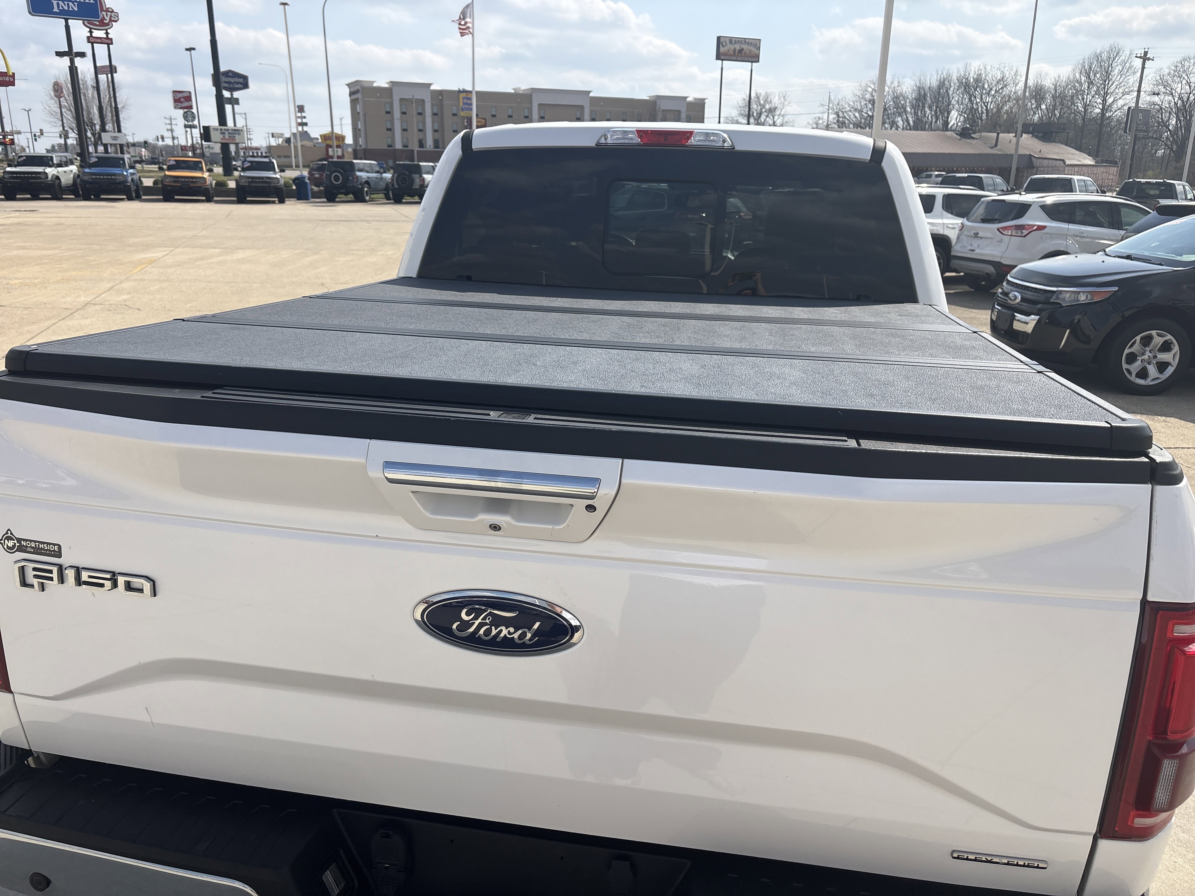 Used 2015 Ford F150 Lariat image 5