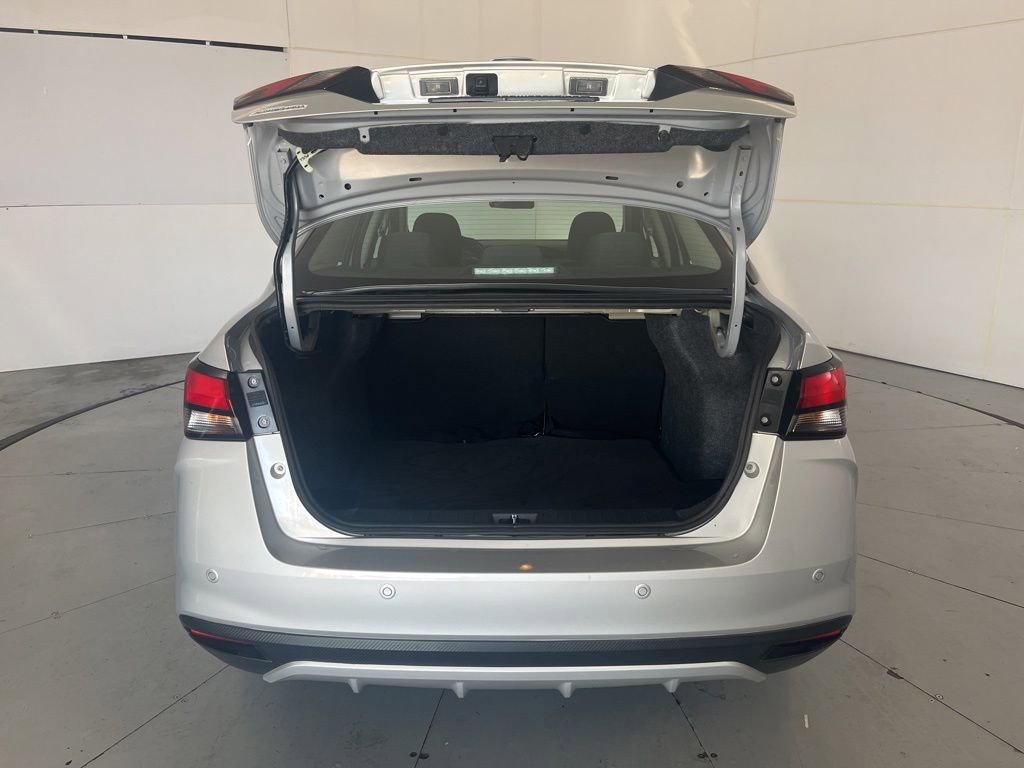 Used 2023 Nissan Versa SV FWD image 12