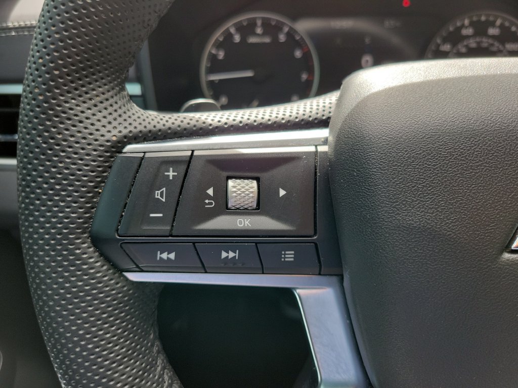 Used 2023 Mitsubishi Outlander SE FWD image 22