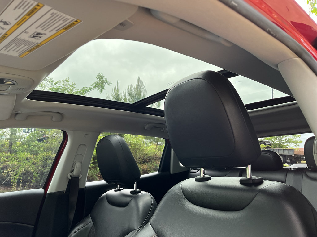 Used 2018 Jeep Compass Latitude w/ Popular Equipment Group FWD image 26