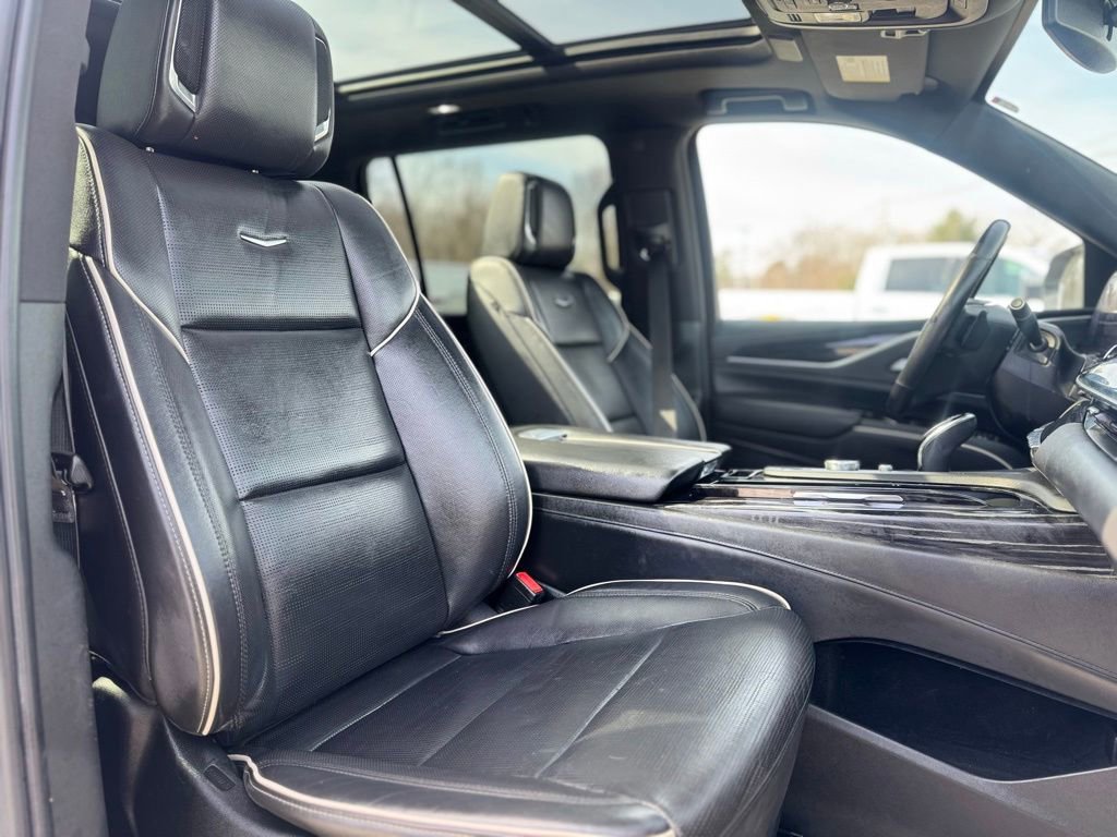 Used 2021 Cadillac Escalade ESV Sport AWD/4WD image 12