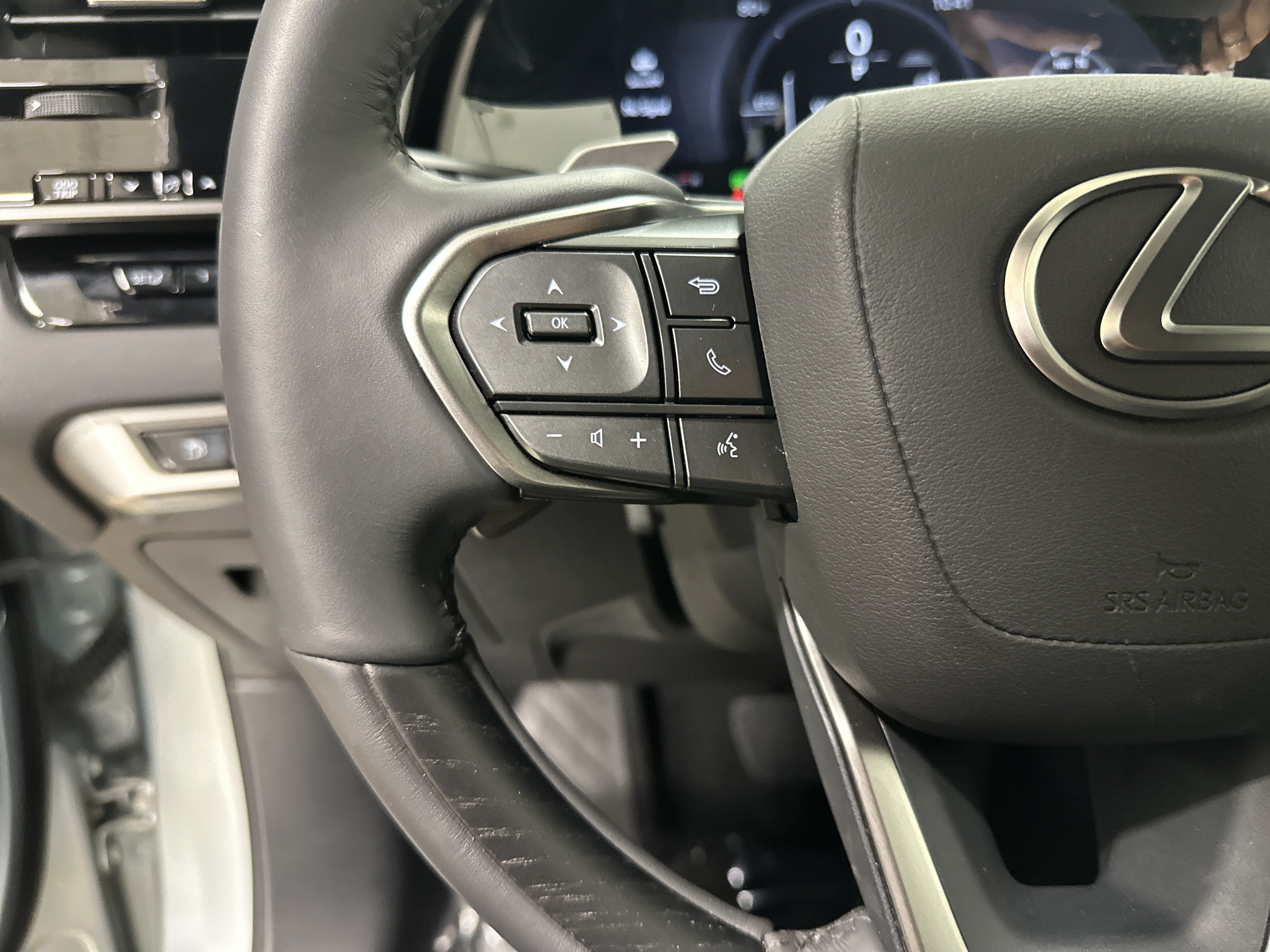 Certified 2026 Lexus RX 350h w/ Accessory Package (Z1) AWD/4WD image 19