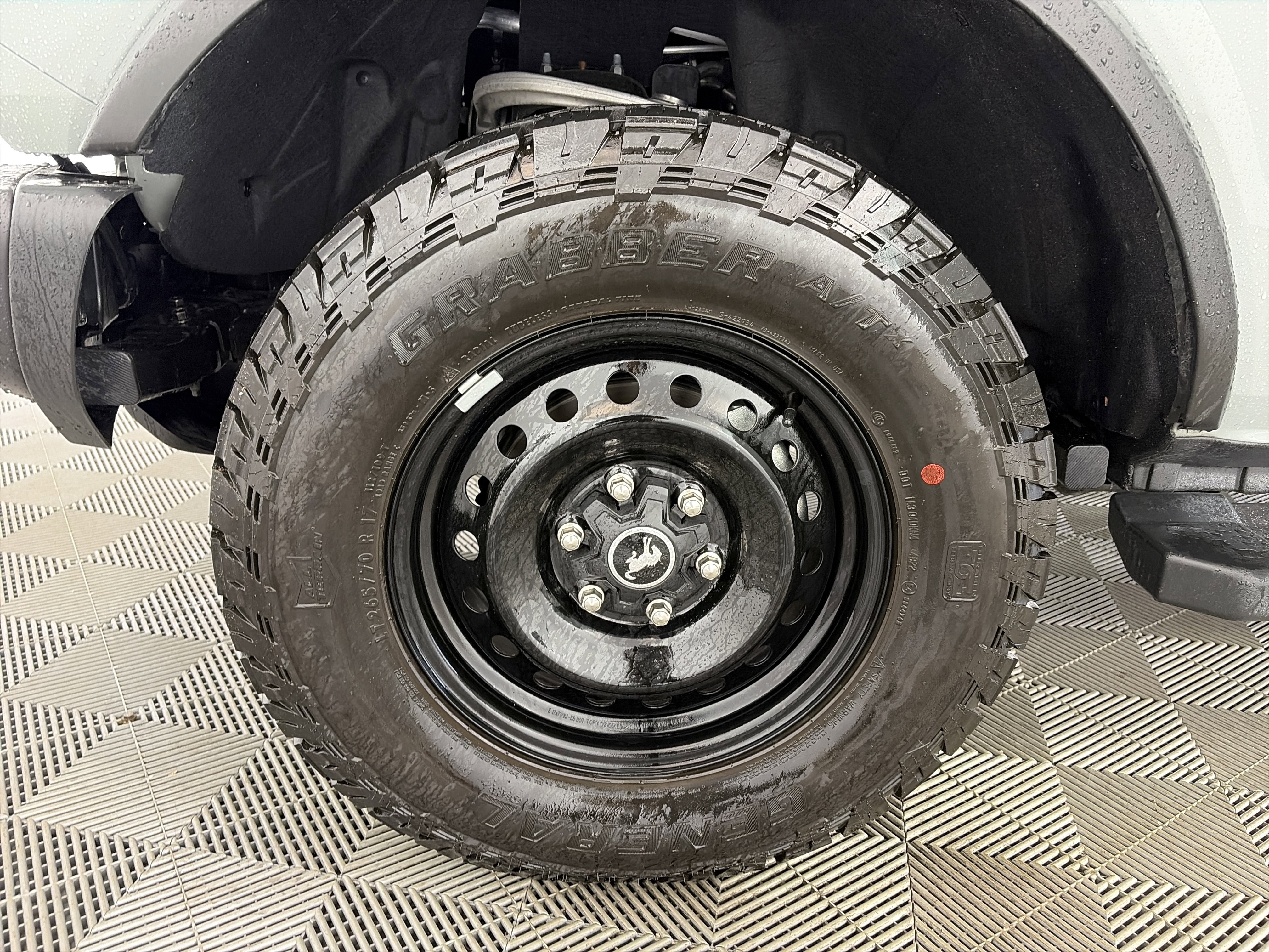 Used 2023 Ford Bronco Black Diamond image 13