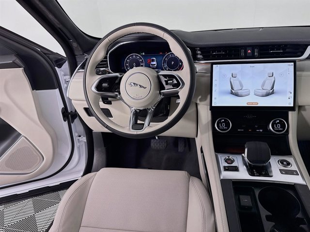 New 2026 Jaguar F-PACE R-Dynamic S image 25