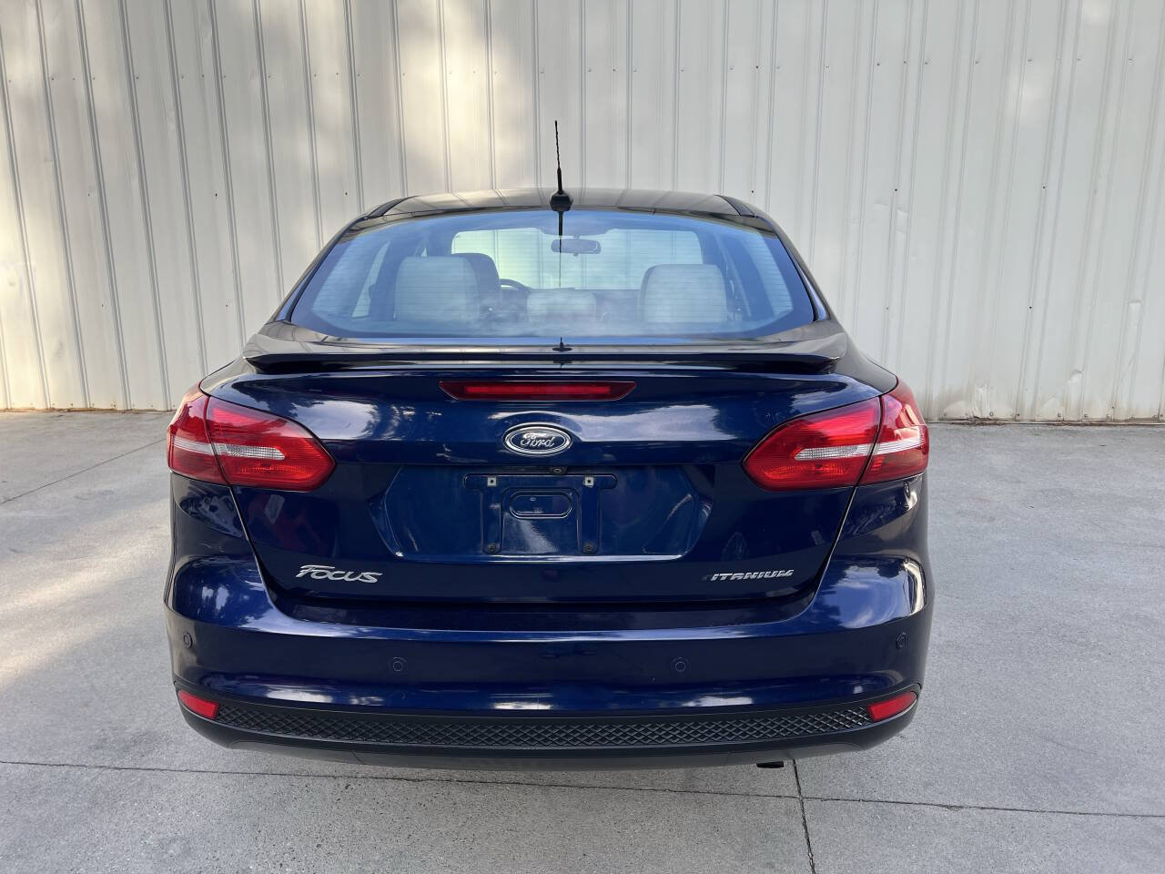Used 2017 Ford Focus Titanium FWD image 5