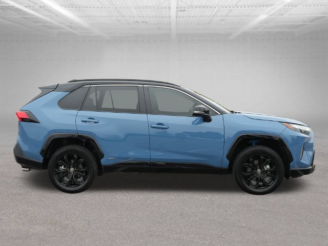 Used 2025 Toyota RAV4 XSE w/ Weather Package AWD/4WD image 10