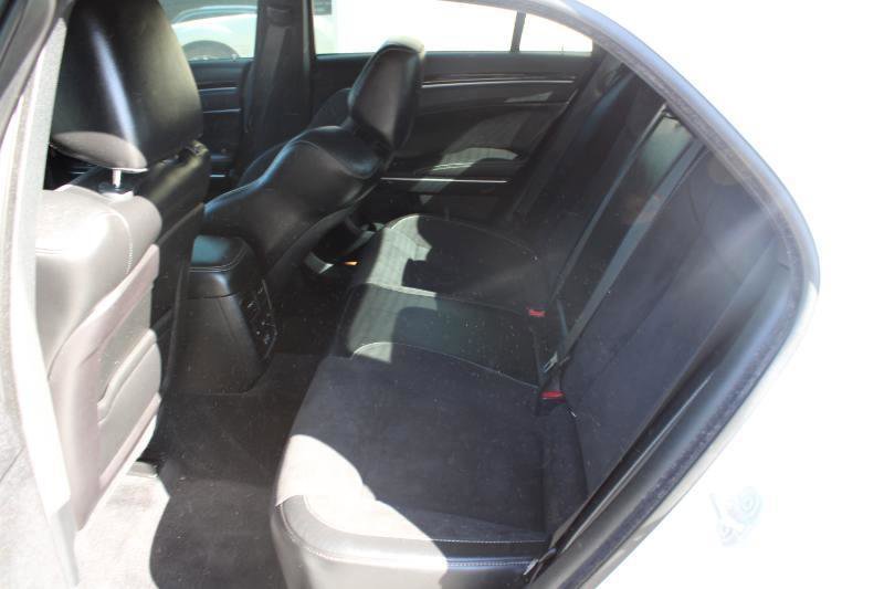 Used 2018 Chrysler 300 S w/ 300S Premium Group image 11