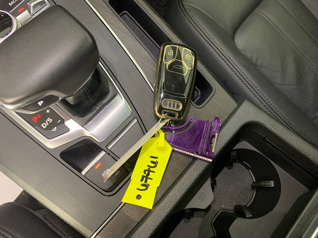 Used 2020 Audi Q5 e Premium Plus image 45