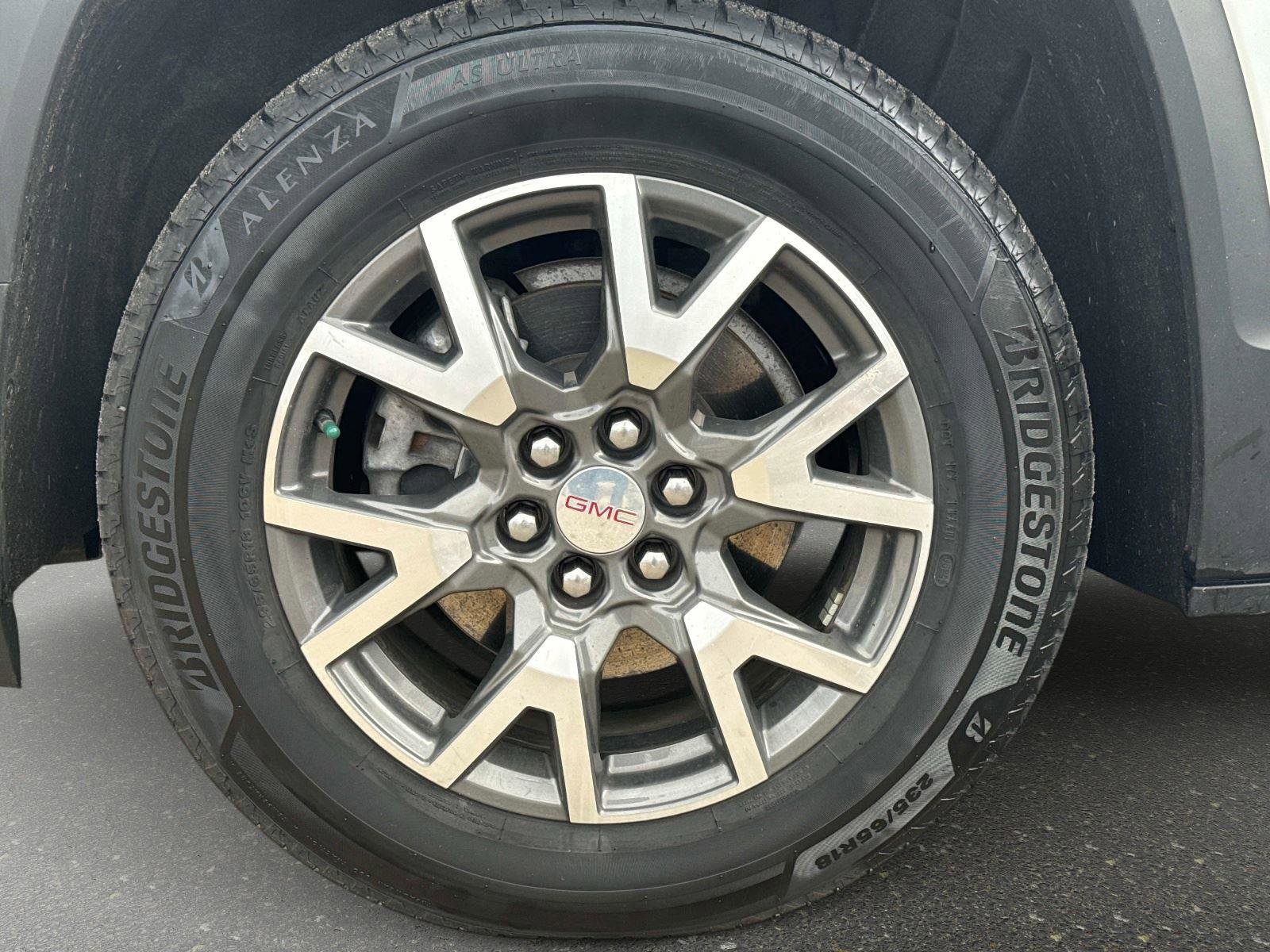 Used 2021 GMC Acadia SLE w/ Driver Convenience Package image 9