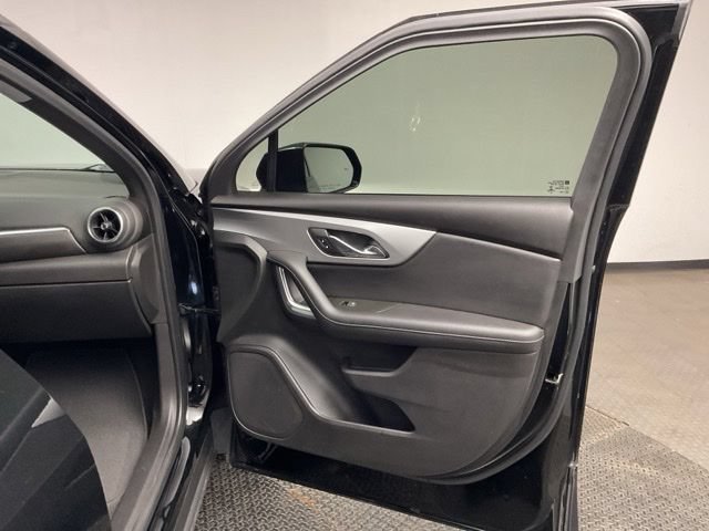 Used 2021 Chevrolet Blazer LT FWD image 23